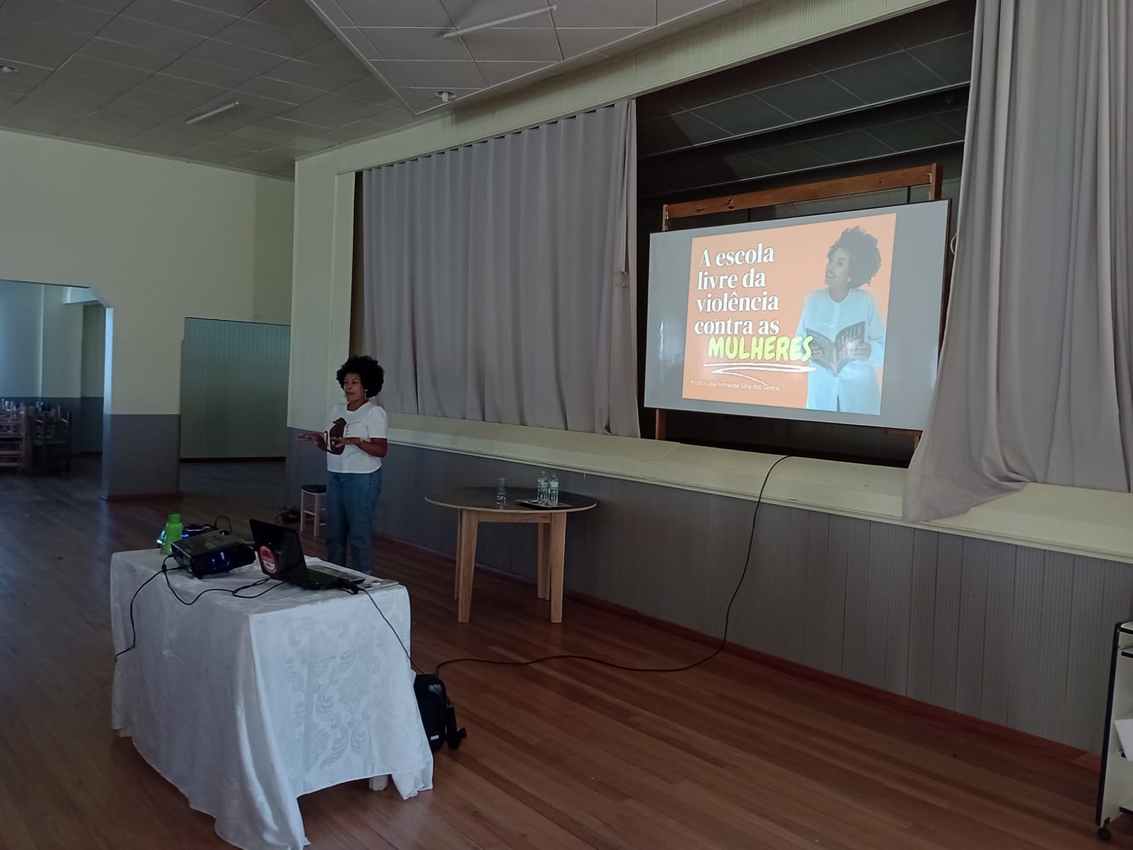Ir para  <p>Na manh&atilde; da &uacute;ltima sexta-feira (10), a Secretaria de Educa&ccedil;&atilde;o do Munic&iacute;pio de Gaurama organizou uma palestra com o tema &ldquo;A escola livre da viol&ecirc;ncia contra as...